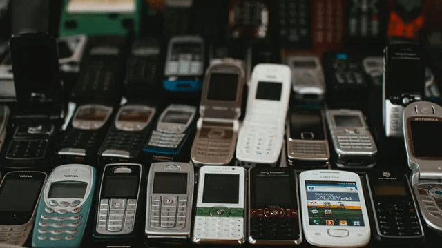 Kelebihan Ponsel Jadul